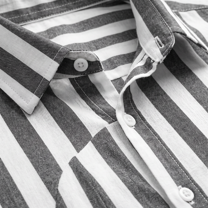Men's Vertical Striped Short Sleeve Button Down Shirt
